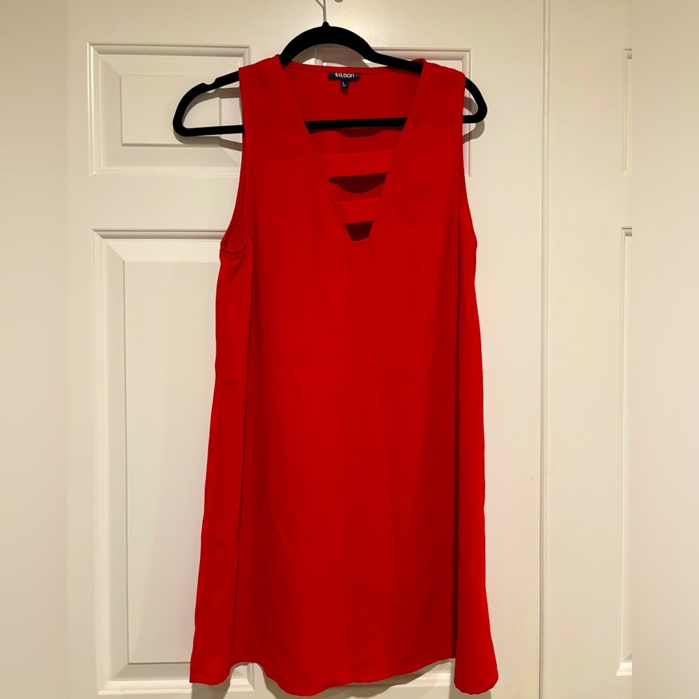 Beautiful orangey red dress with top detail! Work once! Size medium